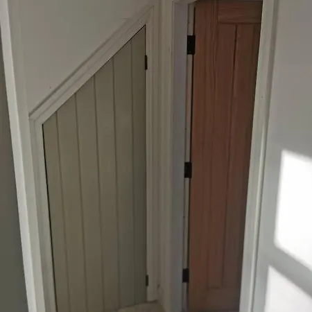 Brand New Barn Conversion Sleeping 6 *